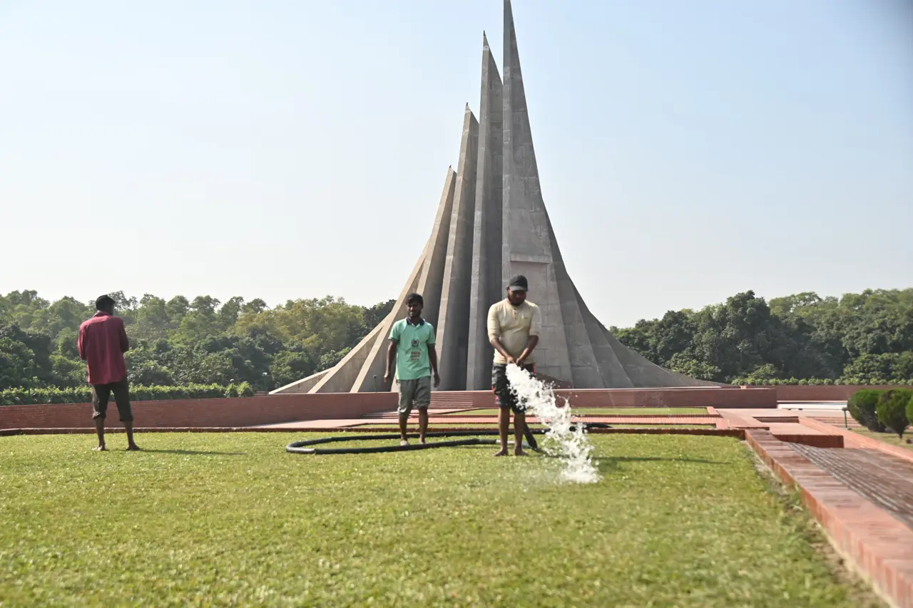 স্মৃতিসৌধে শেষ মুহূর্তের প্রস্তুতি 6 national momorial