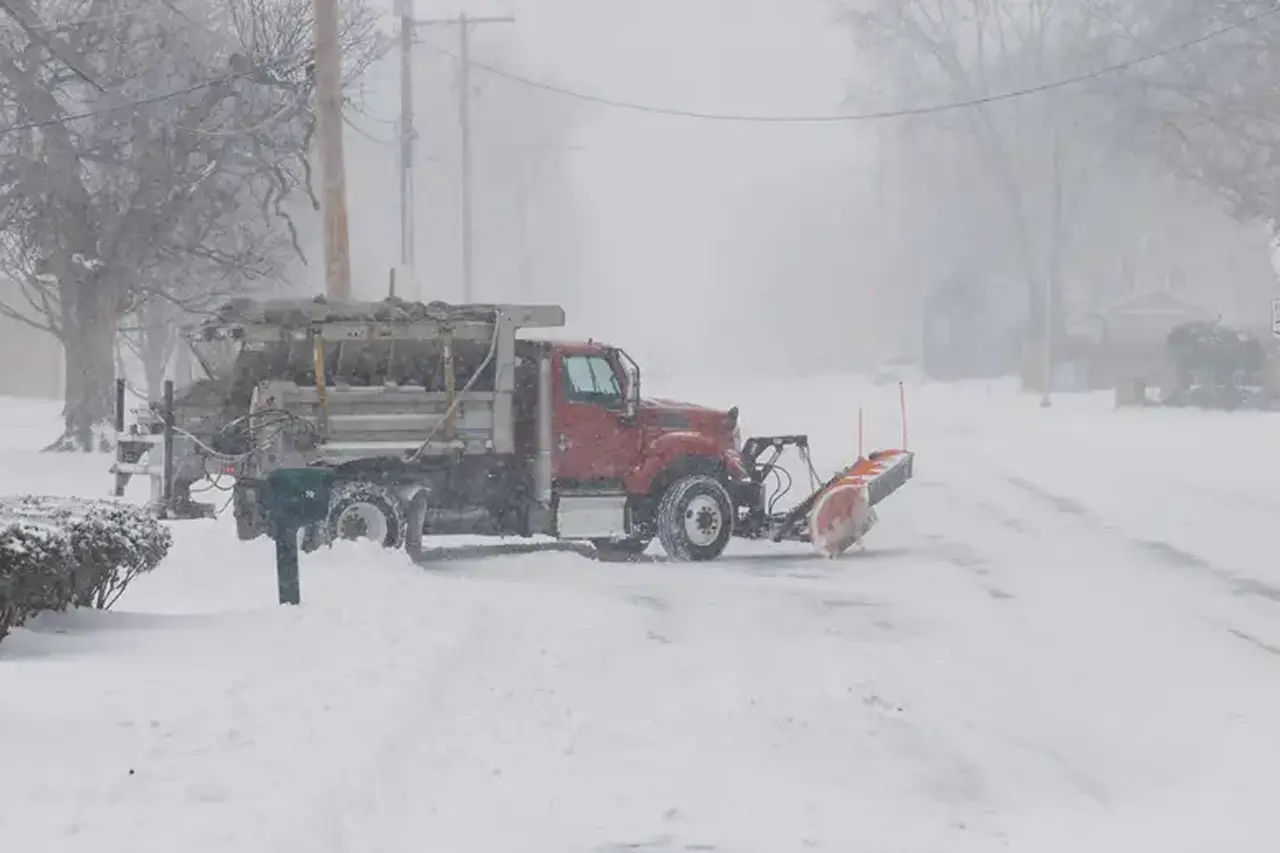 তুষারঝড়ে বিপর্যস্ত আমেরিকা 7 Snowfalls