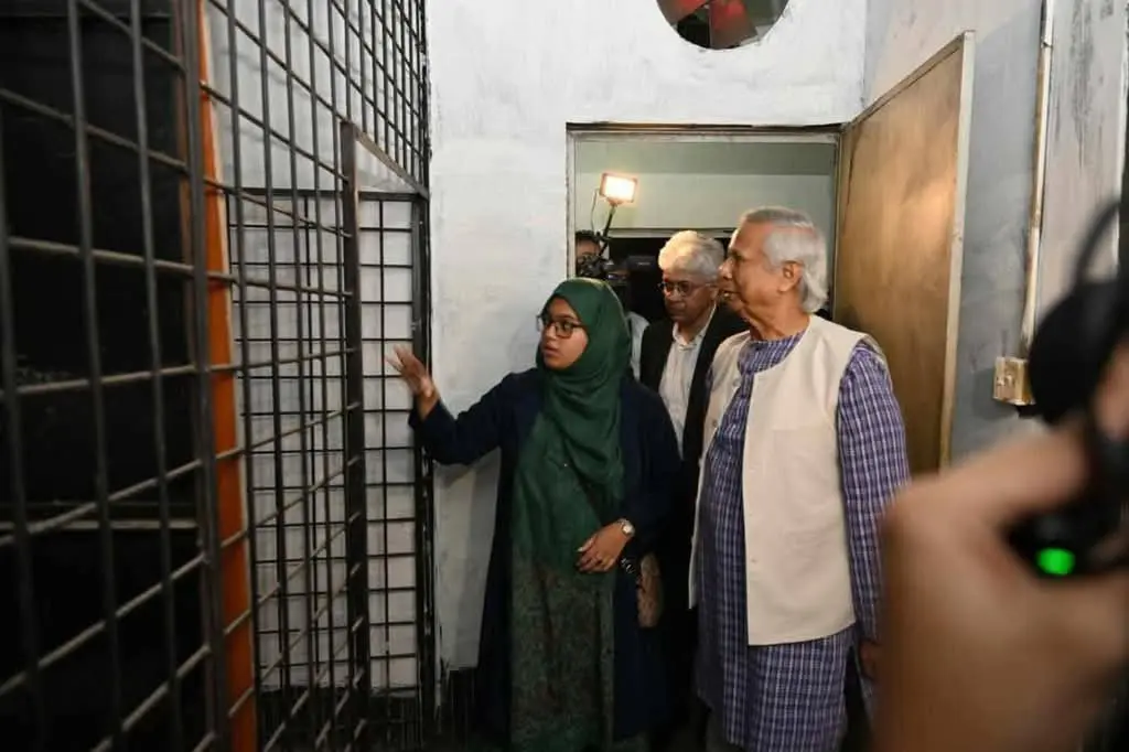 শেখ হাসিনার আয়নাঘরে ড. ইউনূস 9 আয়না ঘর