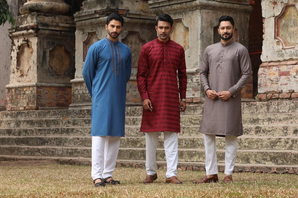 ঈদ আয়োজনে 'বালুচর'-এর বাহারি ডিজাইনের পাঞ্জাবি 6 IMG 20250310 WA0024