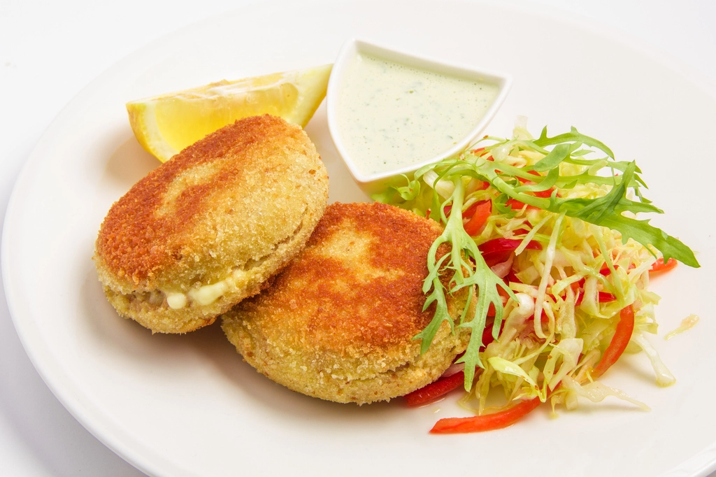 ইফতারে সহজে বানান সুস্বাদু মাছের কাটলেট 6 fishcakes with vegetables