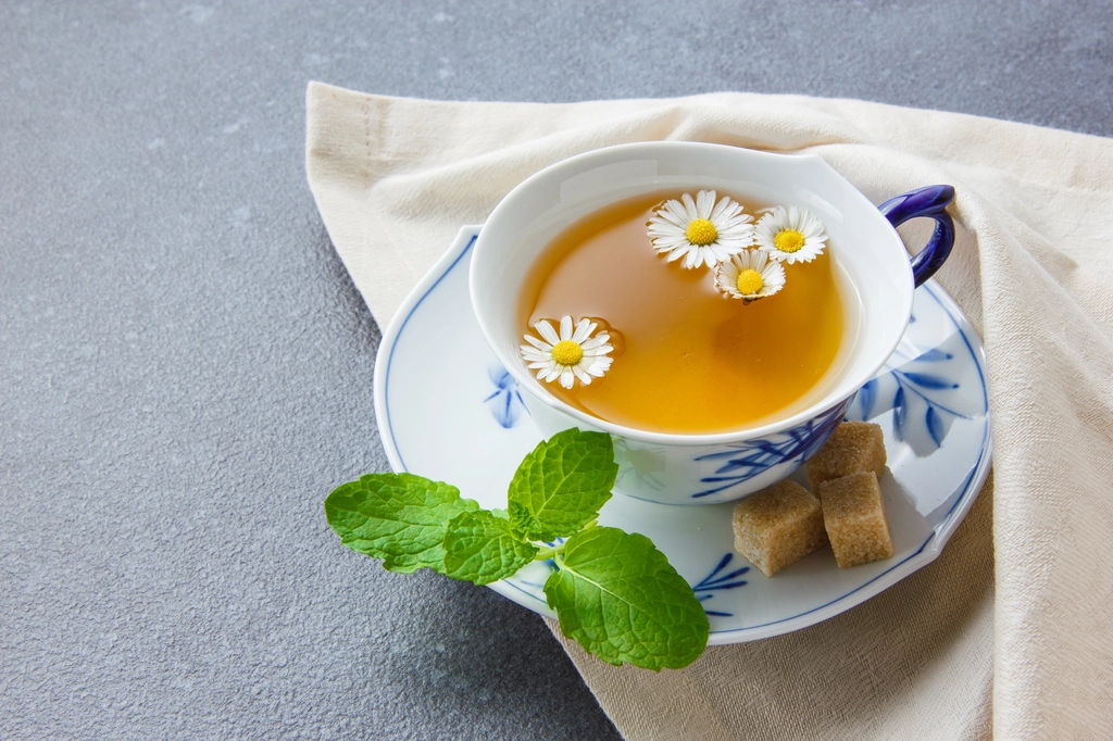 যে চা পান করলে ঘুম ভালো হয় 7 cup chamomile tea with sugar cub