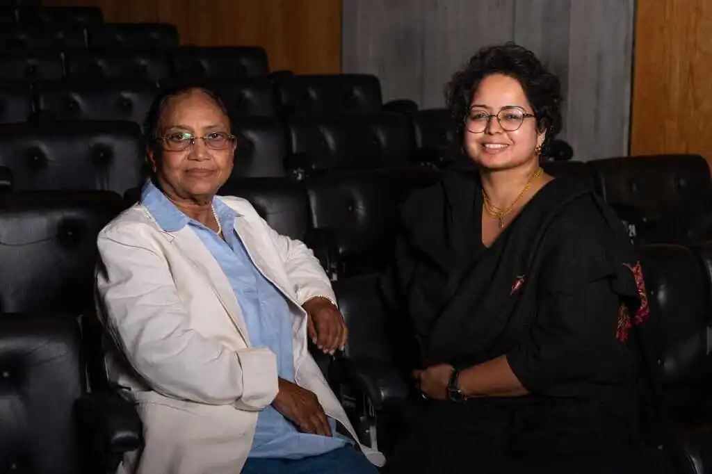 দ্বিতীয় ভারতীয় লেখক হিসেবে বুকার জিতলেন বানু মুশতাক 7 download 2