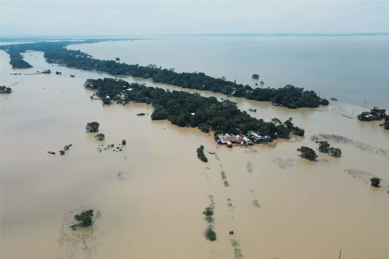 ছবি গপ্পো: নো আর্ক, পরিবর্তনশীল জলবায়ুতে ধর্মীয় বিশ্বাসের লড়াই 10 f copy