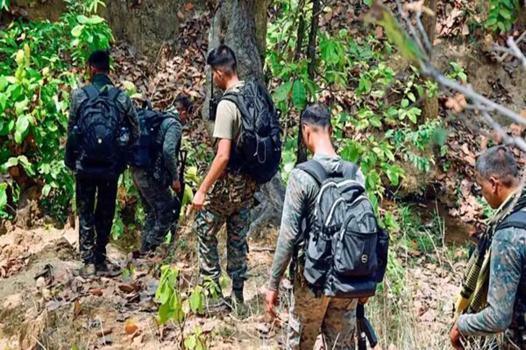 ভারতের ছত্তিশগড়ে গোলাগুলি, ২৬ মাওবাদী নিহত 6 ছত্তিশ ১