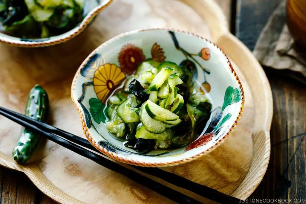 বিশ্বসেরা ১০ সালাদ 11 Japanese Cucumber Salad Sunomono